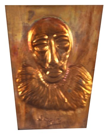 Beppe Serafini, Clown, sbalzo su rame, cm. 12x9, firma incisa in basso al centro