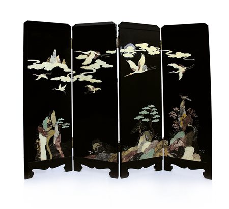 ARTE ORIENTALE PARAVENTO IN LEGNO LACCATO CON APPLICAZIONI, GIAPPONE, XX...