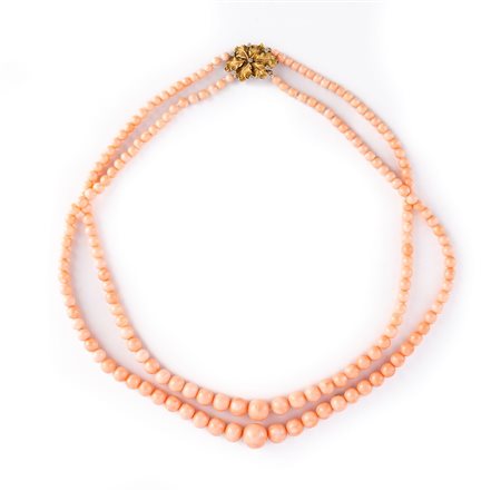 Buccellati, collana a due fili in corallo peau d'ange, 1970 ca