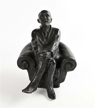 Scultore del XX secolo Ritratto di Gabriele D'Annunzio seduto in poltrona...