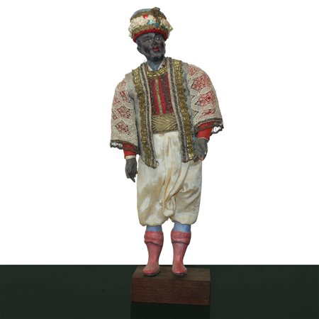 Personaggio presepiale in terracotta e legno con vesti in cotone, raso e passamaneria: moro con turbante  con gilet con passamaneria oro. , Naples 19° secolo