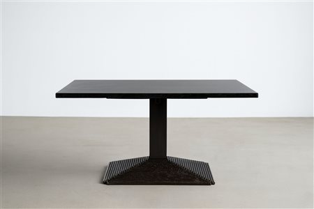 Tavolino 'Piediferro'