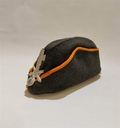  
Bustina da milite della MILMART prima metà XX sec.
 