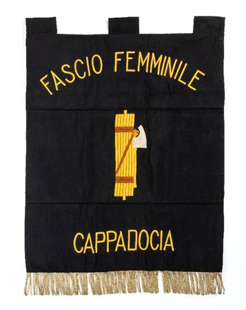  
Labaro dei Fasci Femminili prima metà XX sec.
 