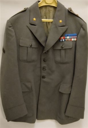  
Giubba M.40 da generale di brigata metà XX sec.
 