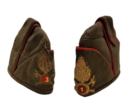  
Lotto di due bustine da pompiere (VVFF) prima metà XX sec.
 