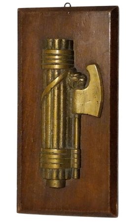  
Fascio littorio in bronzo prima metà XX sec.
fusione a cera persa 11,5x22