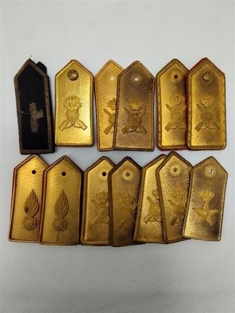  
Italia, Regno, lotto di controspalline metalliche prima metà XX sec.
 