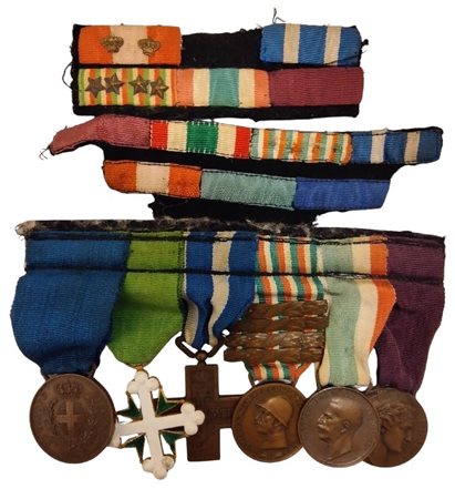  
Medagliere di un ufficiale prima metà XX sec.
 