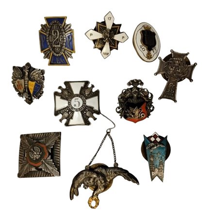  
Polonia, lotto di dieci distintivi reggimentali metà XX sec.
 