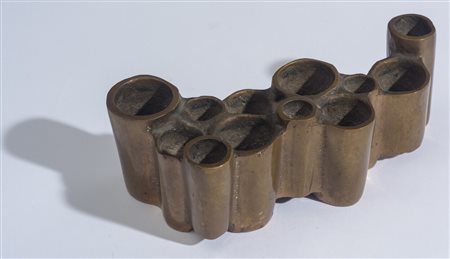 Arnaldo Pomodoro (1926 - ) Portacandele in bronzo Anni '50 Bronzo 5 x 15,5 x...