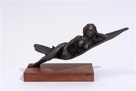 Leonardo Lucchi (1952 - ) Amaca 2000 bronzo 29 x 66 x 21 cm Opera firmata in...