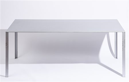 Jean Nouvel (1945 - ) Tavolo da pranzo, mod. "Less" 1993 metallo laccato 72 x...