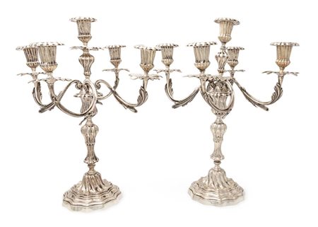 Coppia di candelabri in argento 800/000 a cinque luci cm 41,5x35 - peso...