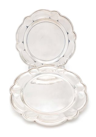 Coppia di piatti circolari in argento 800/000 diametro cm 32 - peso...