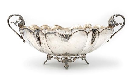 Centrotavola a navicella con anse traforate cm 17,5x39x19 - gr. 840 corpo...