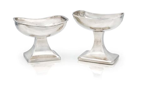 Due saliere dalle simili caratteristiche cm 8x8x6 e cm 6,7x8,5x6,5 - peso...