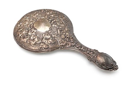 Specchio da toletta con manico in lamina d'argento sbalzata cm 28x15,5...