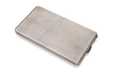 Portasigarette in argento, Italia cm 14x7,5x0,8 - gr. 146 caratterizzato da...