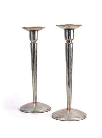 Coppia di candelieri in argento 800/000 altezza cm 27 - peso complessivo...