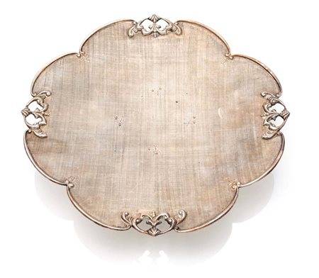 Alzatina in argento satinato cm 4x26,5 - gr. 444 piatto di forma quadrilobata...