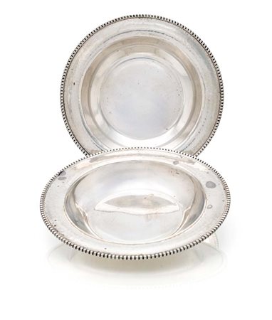 Coppia di piattini sottobottiglia in argento 800/000 diametro cm 15 , vano...