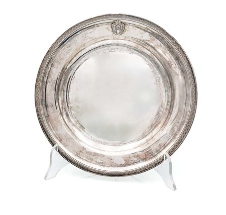 Piatto circolare in argento diametro cm 26 - gr. 570 profilo a palmette e...