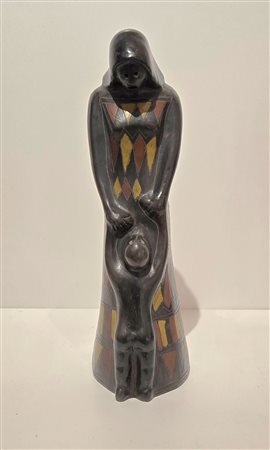 MANUEL FELGUEREZ BARRA, h 45 cm, scultura in terracotta “ Mother and Child”