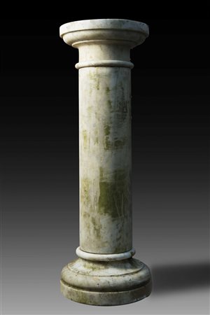 Colonna in marmo con fusto tornito . Base e piano tondi. Secolo XIX (h.cm...