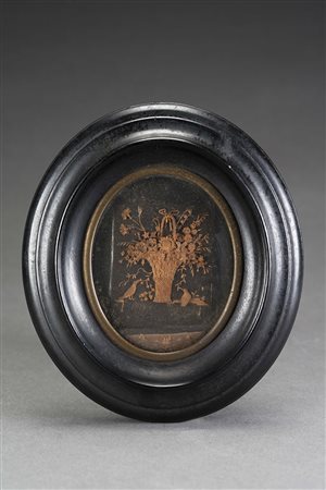 Scuola piemontese sec XVIII "Vaso di fiori con uccelli" intaglio (cm 7x5,5)....