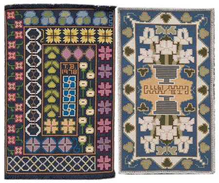 Teresa Black Due scendiletto decorati a motivi geometrici (misure...