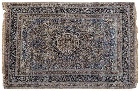 Tappeto Meshed, Persia sec. XX , campo beige decorato a motivi floreali nei...