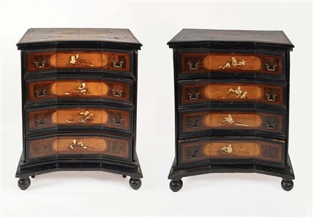  
Coppia di mobiletti lombardi 
 