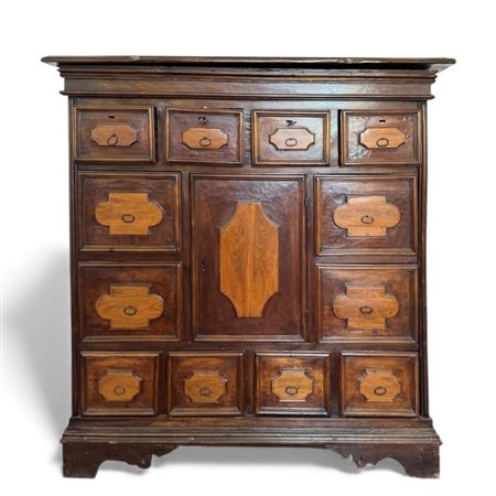  
Mobile credenza  Fine del XVIII secolo
  Cm 128x124x44,5