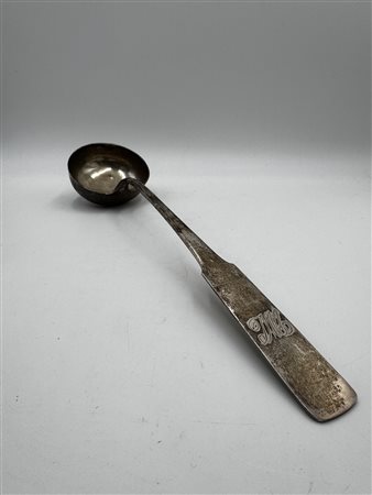  
Mestolo in argento  
 Peso: 191 gr