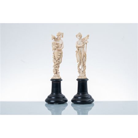 MANIFATTURA EUROPEA DELLA METÀ XIX SECOLO, Coppia di sculture