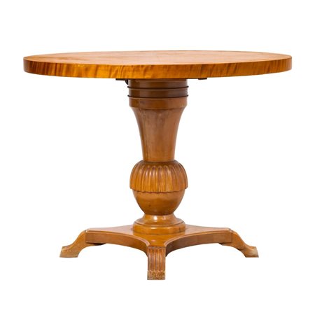 MANIFATTURA EUROPEA DELLA FINE DEL XIX SECOLO, Tavolino