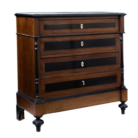 MANIFATTURA SICILIANA DEL XIX SECOLO, Cassettone