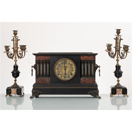 MANIFAT. EUROPEA PRIMI DEL '900, Orologio e coppia candelabri