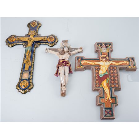 MANIFATTURA DEL XX SECOLO, Tre crocifissi