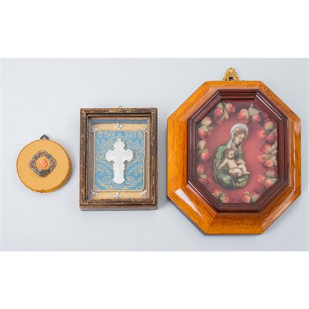 MANIFATTURA DEL XX SECOLO, Due teche e acquasantiera