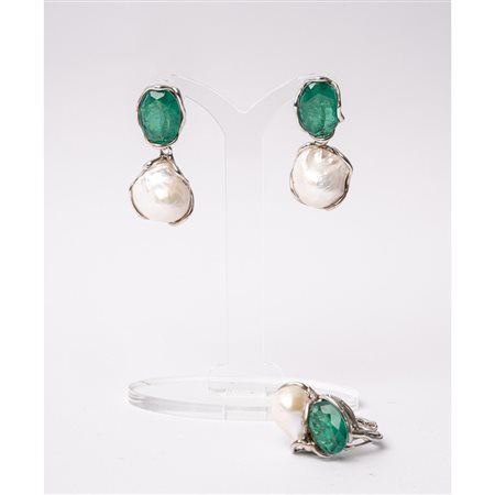 ORECCHINI E ANELLO in argento con perle di acqua dolce