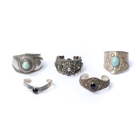 CINQUE BRACCIALI in argento