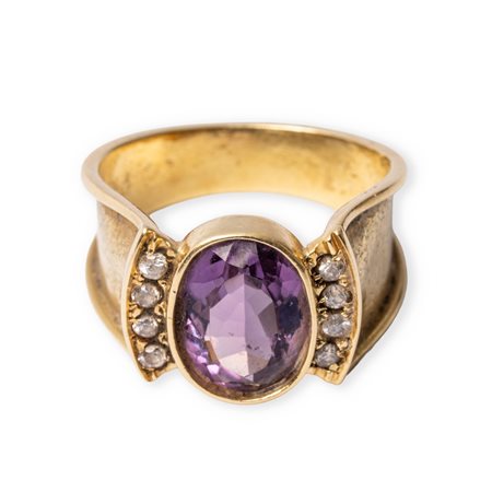 ANELLO in oro giallo 18 KT con ametista e zirconi