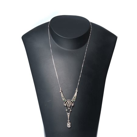 COLLANA in oro 9 KT e argento con diamanti e smeraldi