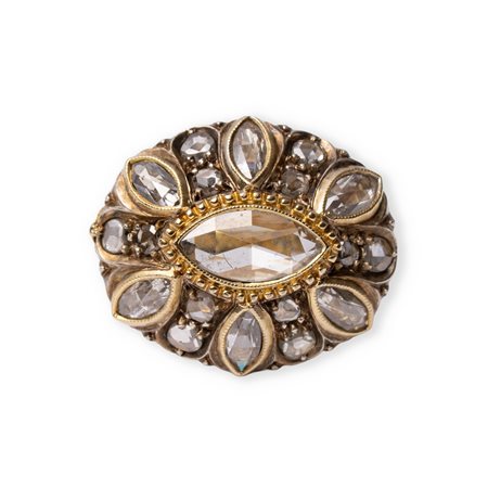 ANELLO in oro giallo 18 KT con diamanti