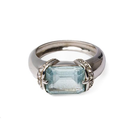 ANELLO in oro bianco 18 KT con brillanti e pietra semipreziosa