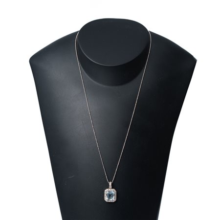 COLLANA in oro bianco 18 KT con brillanti e acquamarina