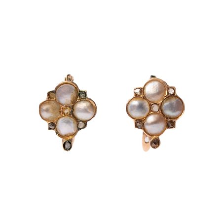 ORECCHINI in oro 9 KT con diamanti e madreperla