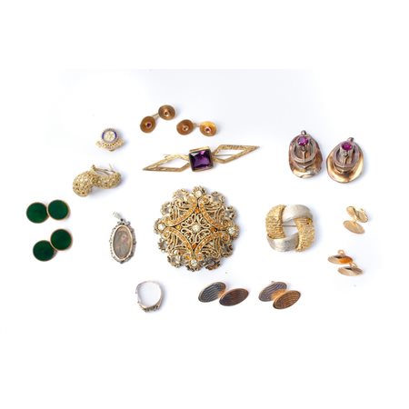 LOTTO di bigiotteria di diversa tipologia